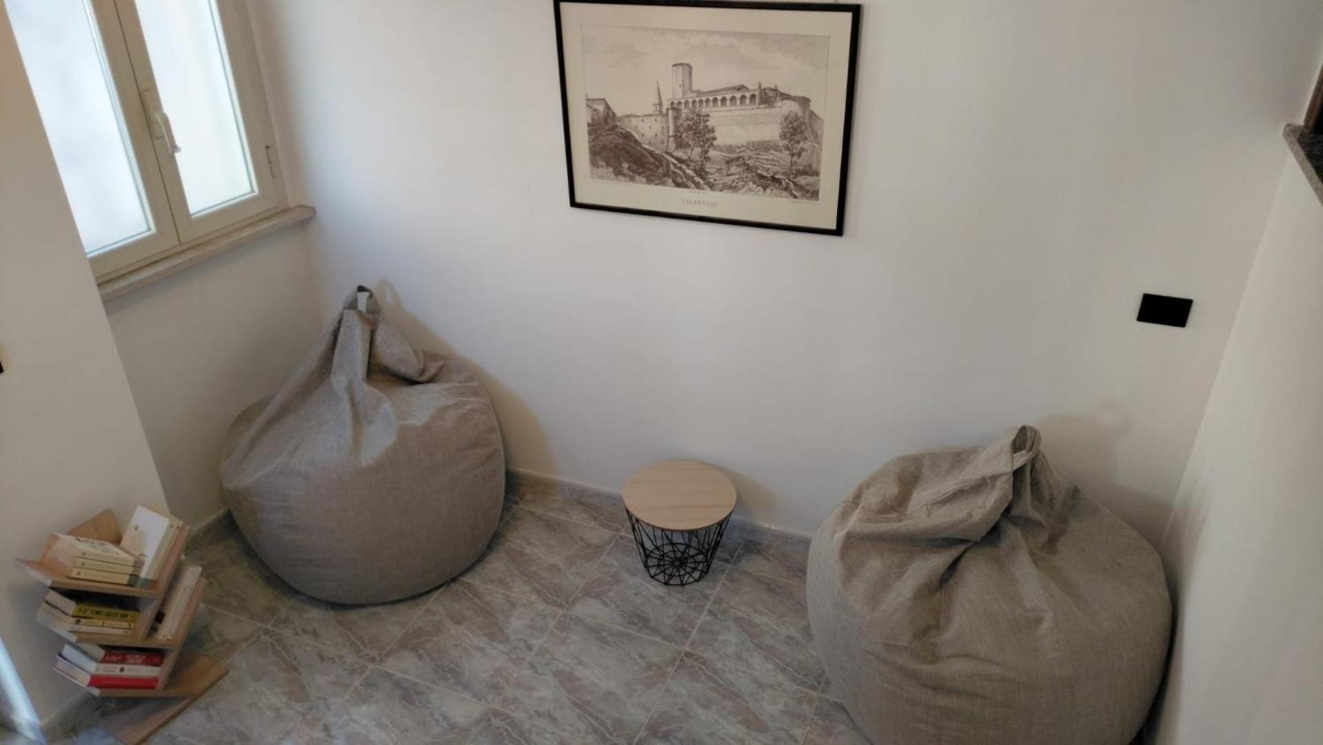Piazza Varese Valentano Luaran gambar